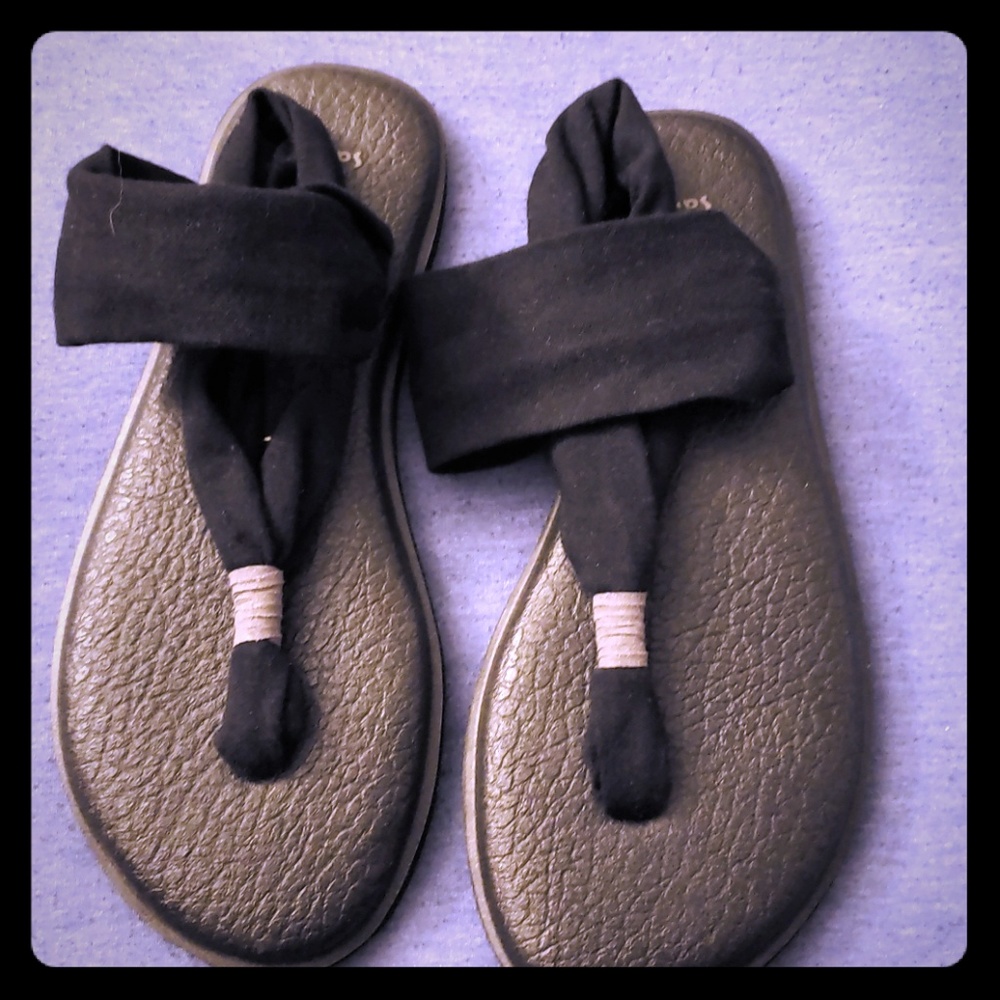 Sandles